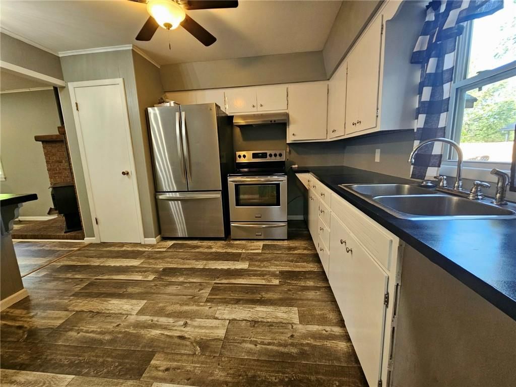 112 W Walnut Street — photo 6