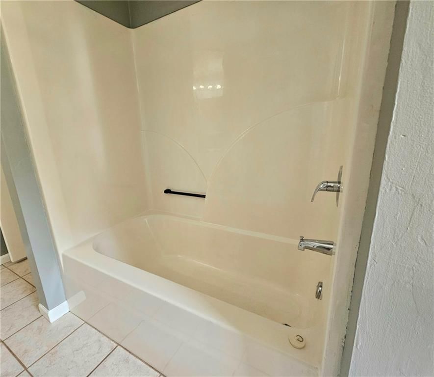 112 W Walnut Street — photo 11