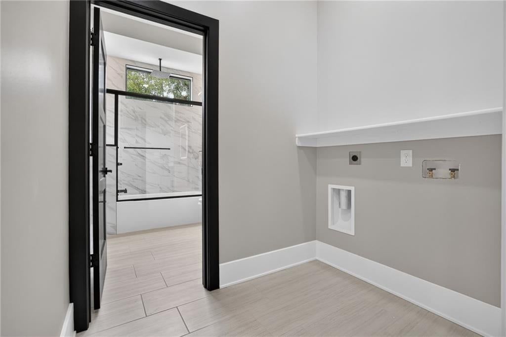 2529 N Hallock Street — photo 39