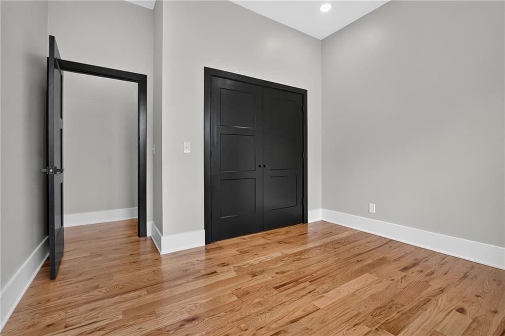 2529 N Hallock Street — photo 43