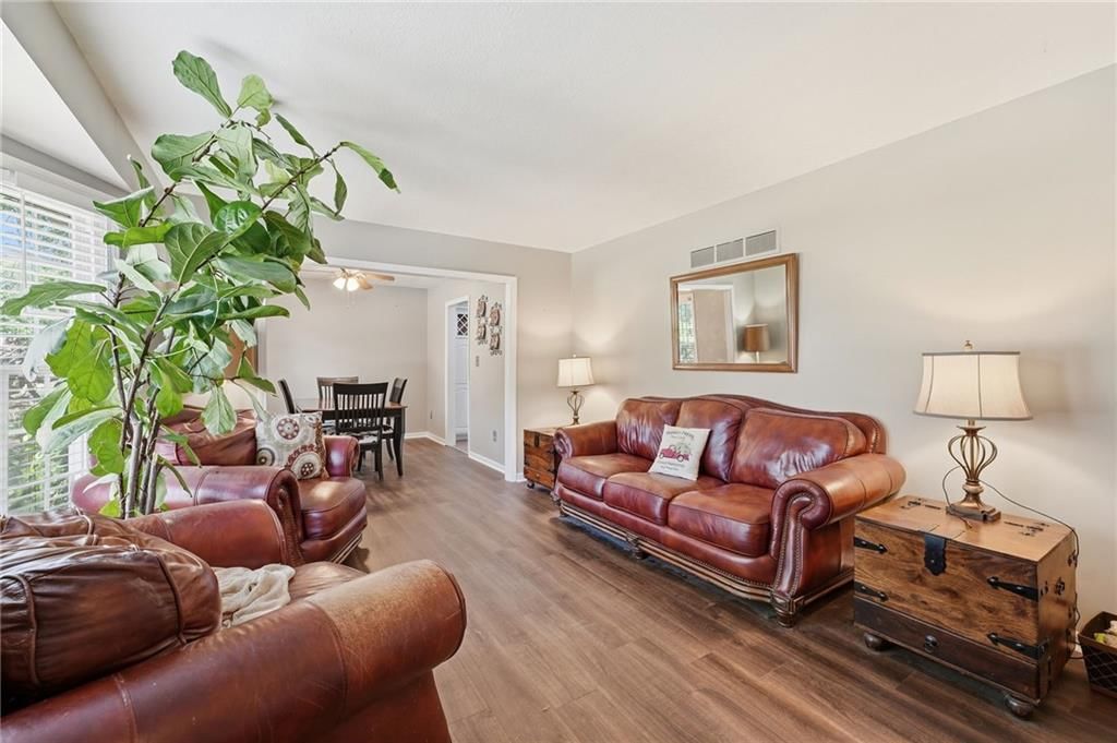 3713 Stanton Street — photo 8