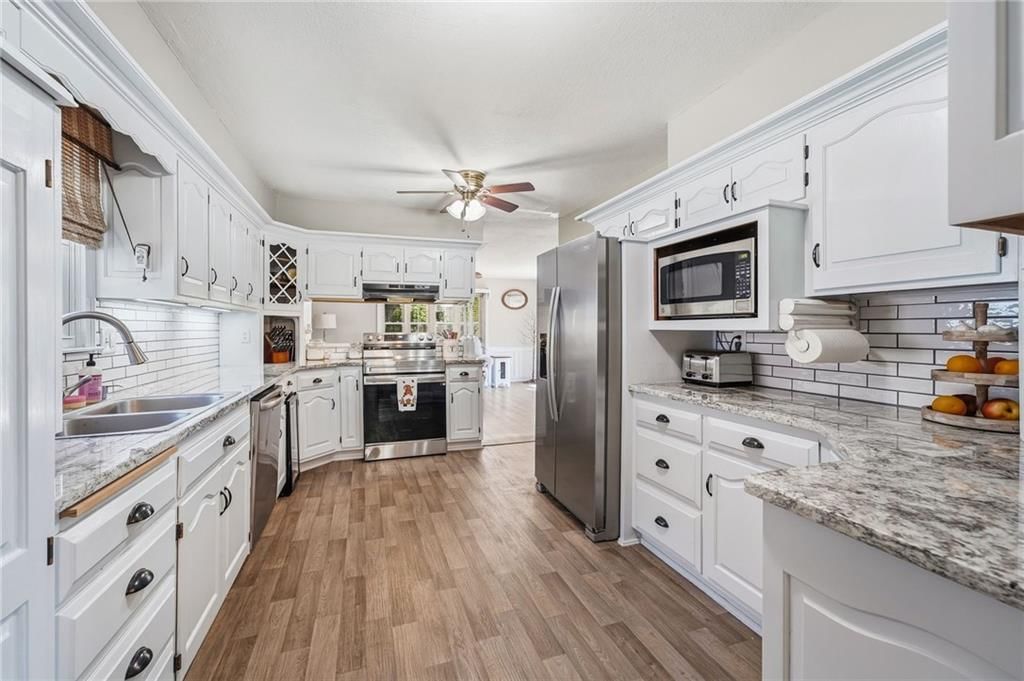 3713 Stanton Street — photo 15