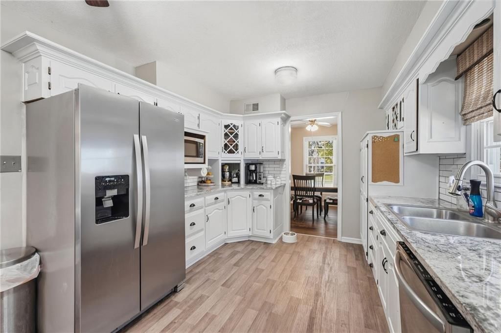 3713 Stanton Street — photo 17