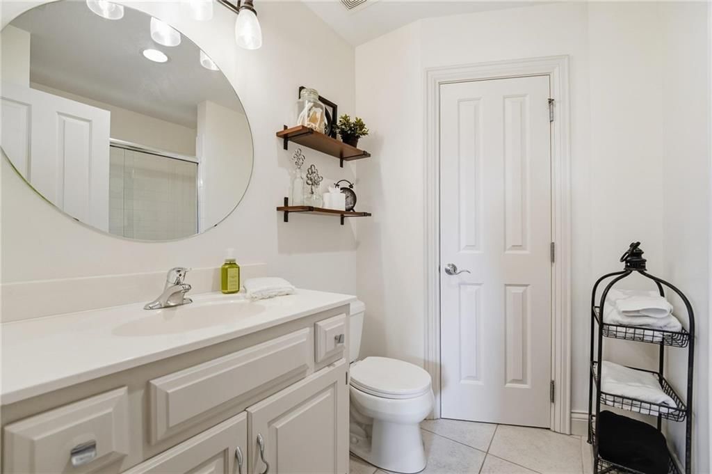 17805 Bond Avenue — photo 14