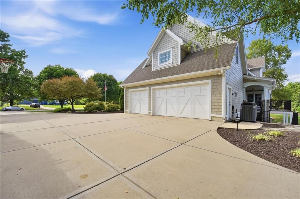 17805 Bond Avenue — photo 92