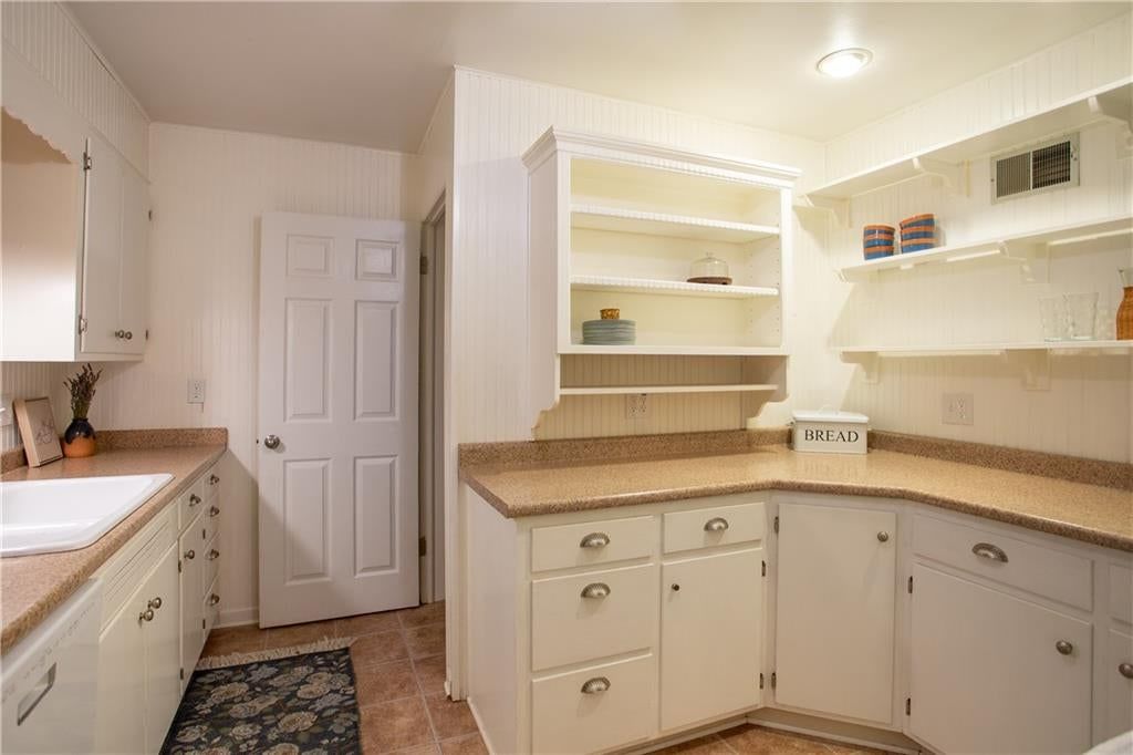 107 W Navajo Lane — photo 21