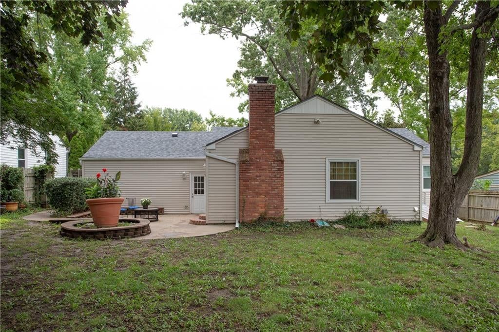 107 W Navajo Lane — photo 51
