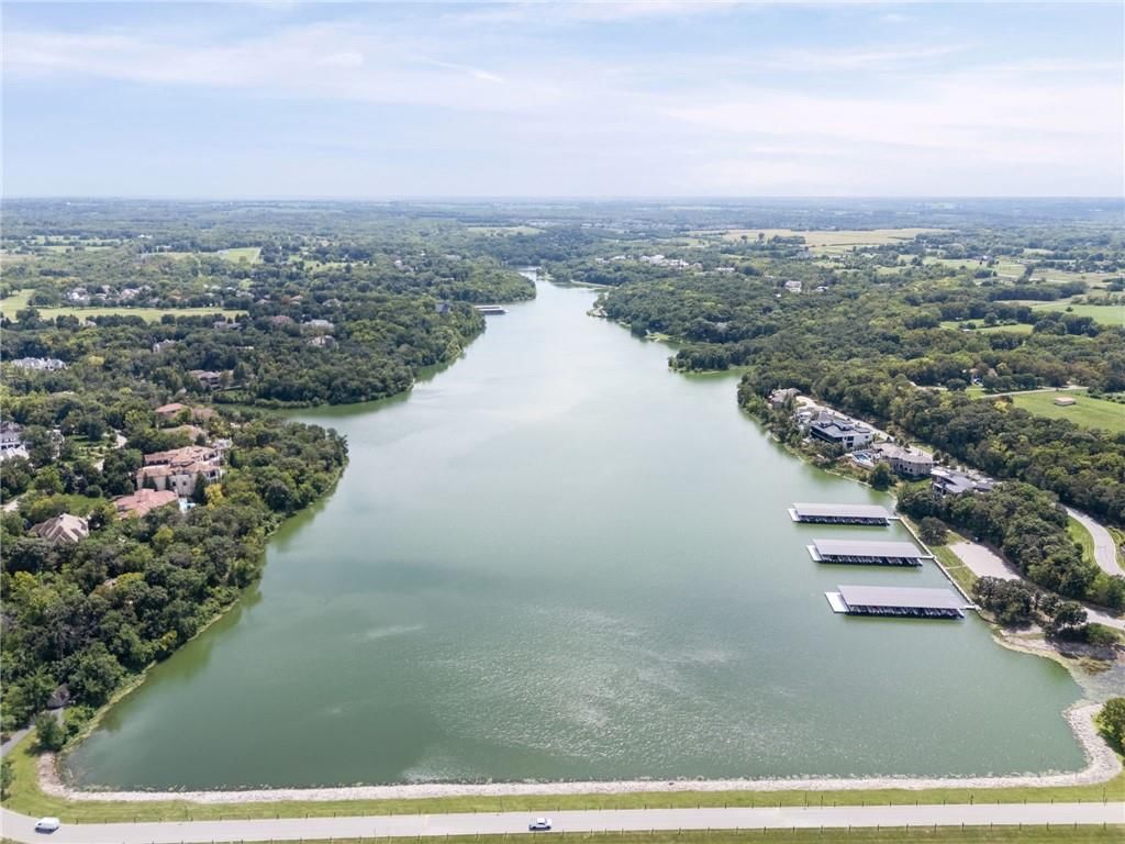 Photo 54 of 57 - 20 E Loch Lloyd Parkway, Loch Lloyd, MO 64012