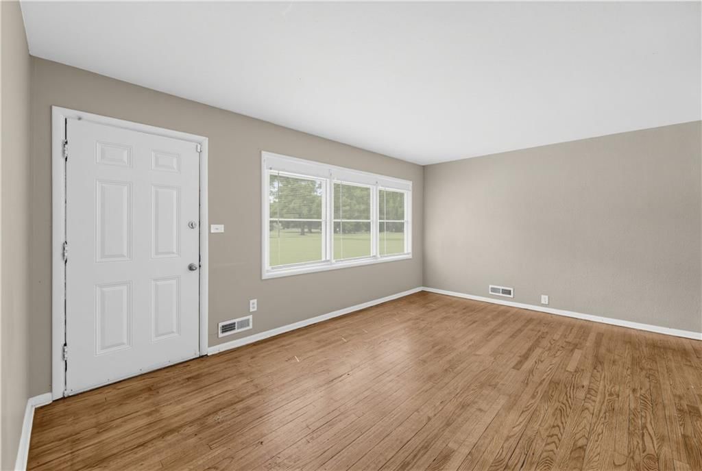 7310 Ruskin Way — photo 5