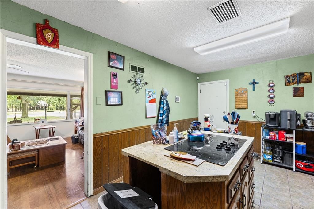 1109 N Kentucky Street — photo 10