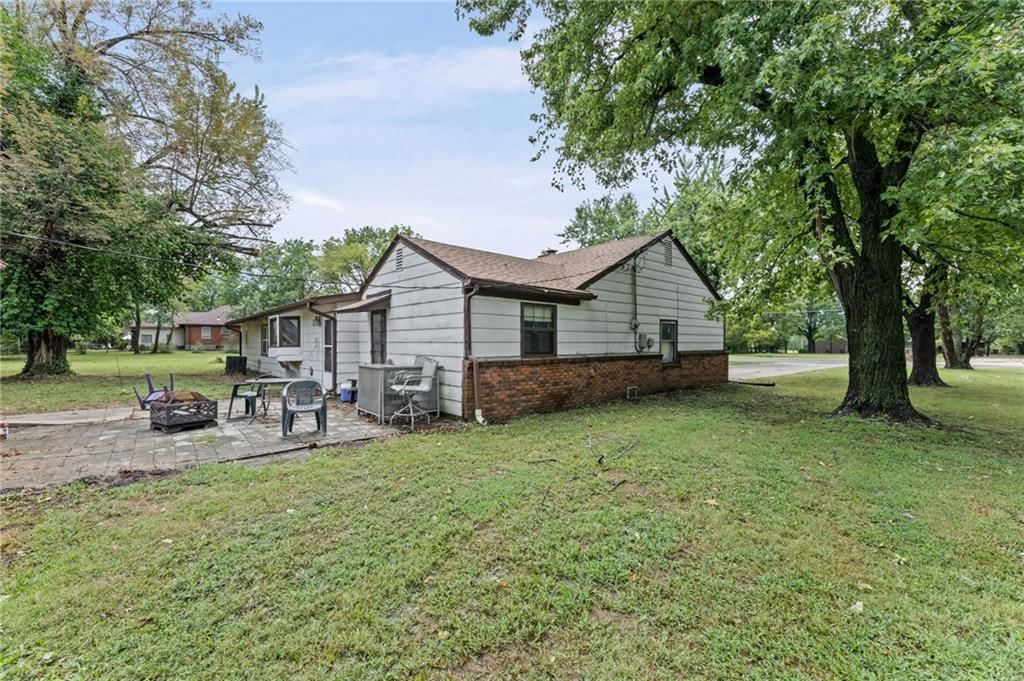 1109 N Kentucky Street — photo 43