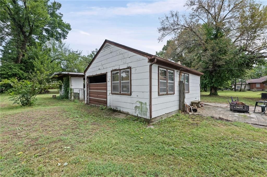 1109 N Kentucky Street — photo 44