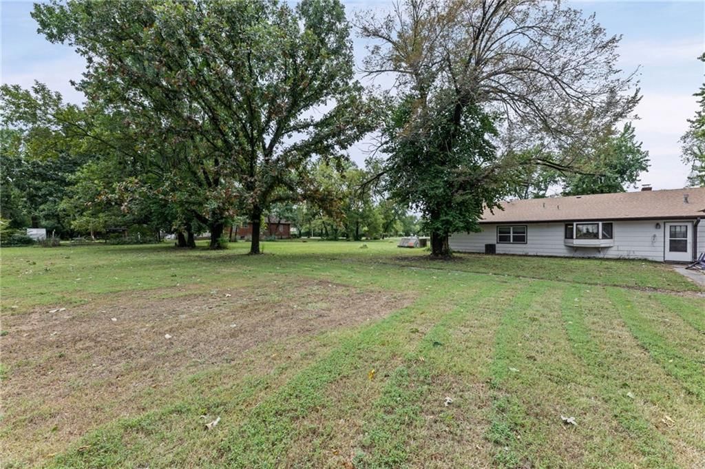 1109 N Kentucky Street — photo 48