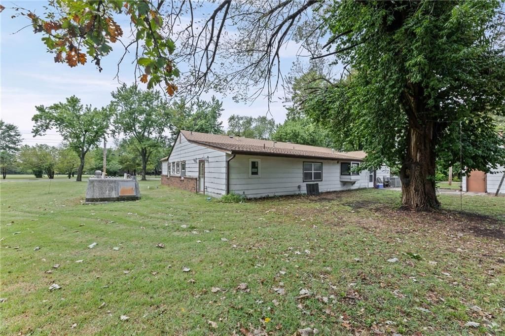 1109 N Kentucky Street — photo 50