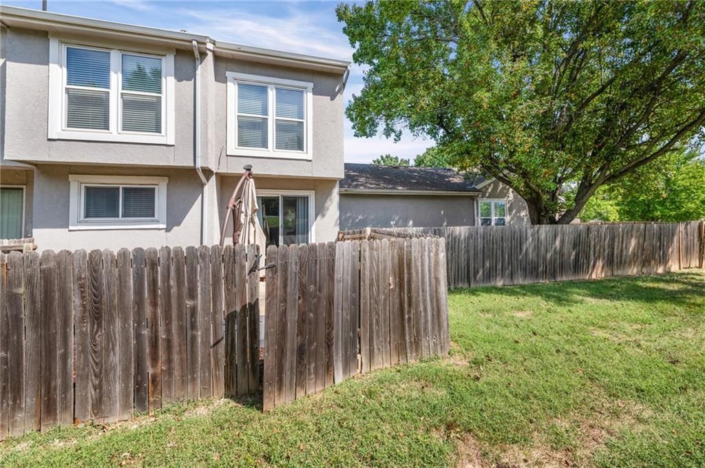 10780 Oakmont Street — photo 17