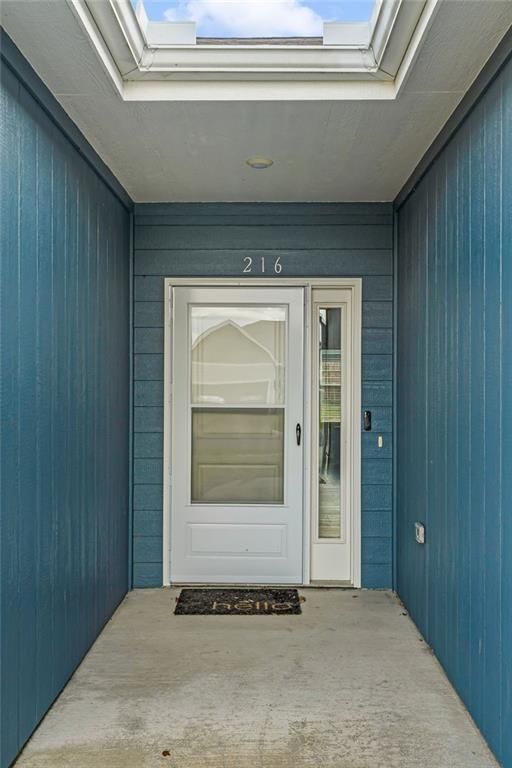 216 Meadowbrook Lane — photo 6