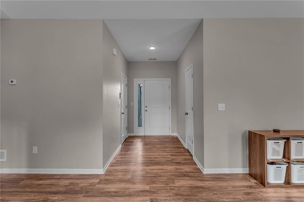 216 Meadowbrook Lane — photo 9