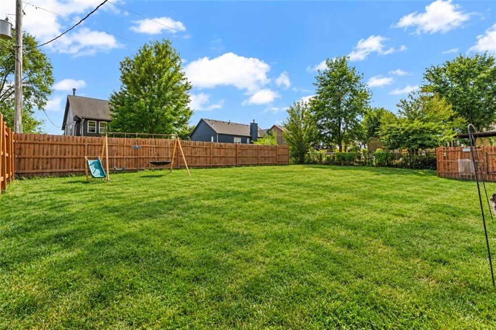 216 Meadowbrook Lane — photo 31