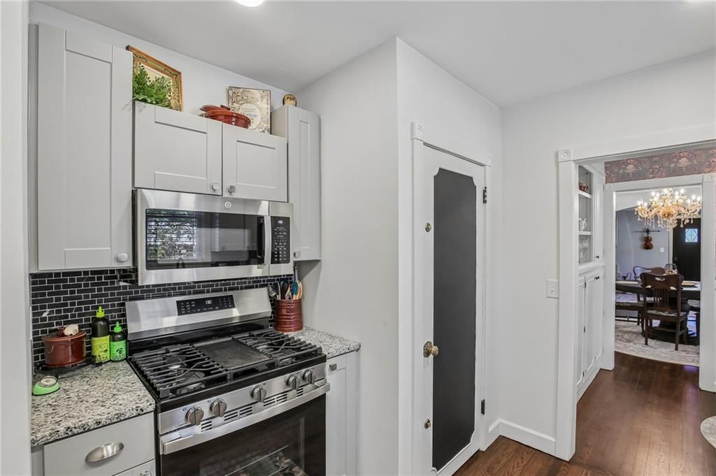 1525 Columbia Avenue — photo 11