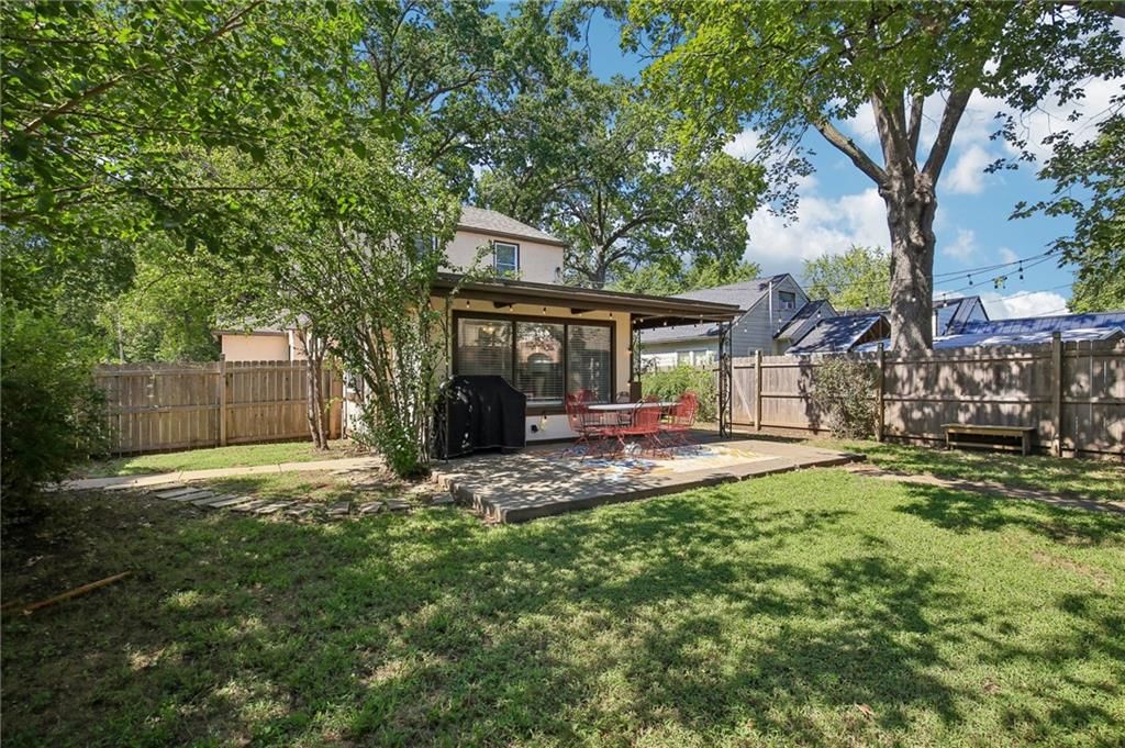 1525 Columbia Avenue — photo 24