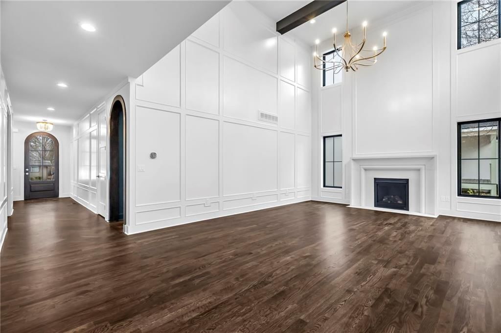 3119 W 72nd Terrace — photo 8