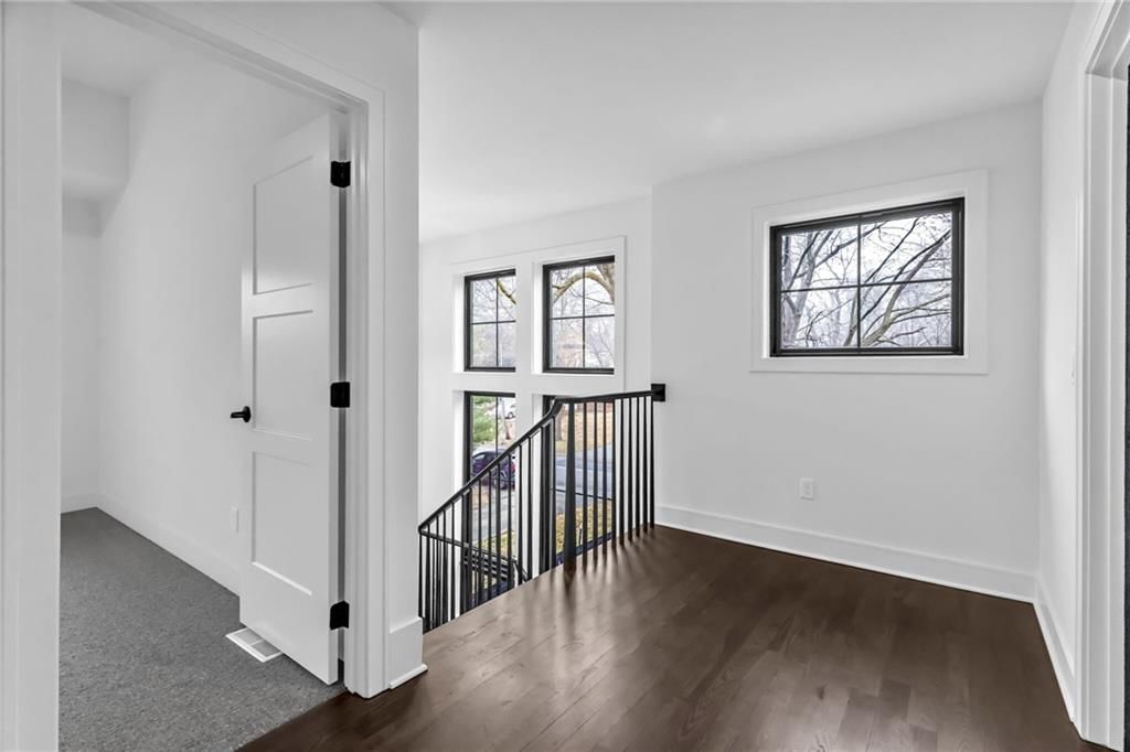 3119 W 72nd Terrace — photo 18