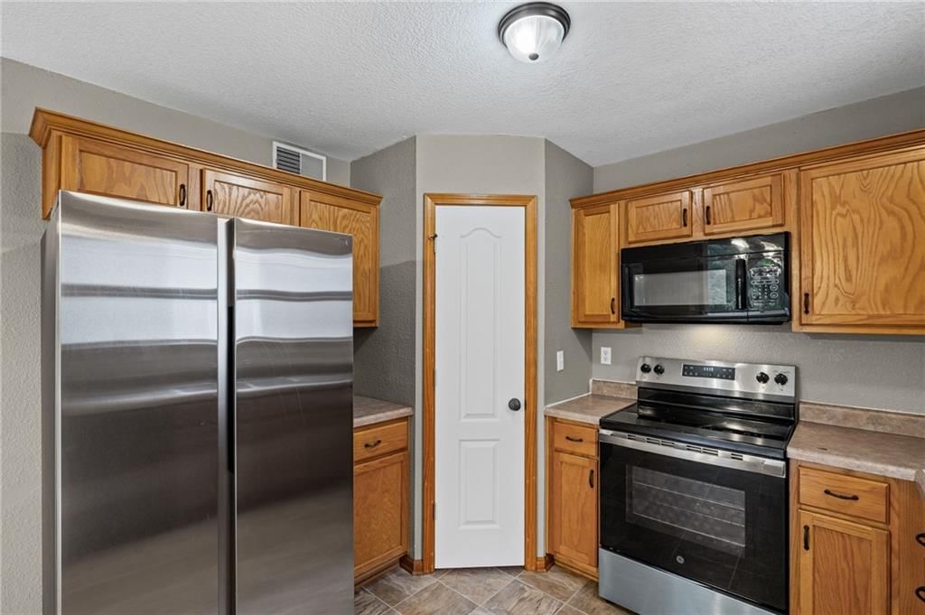 1626 NW Garrett Drive — photo 12