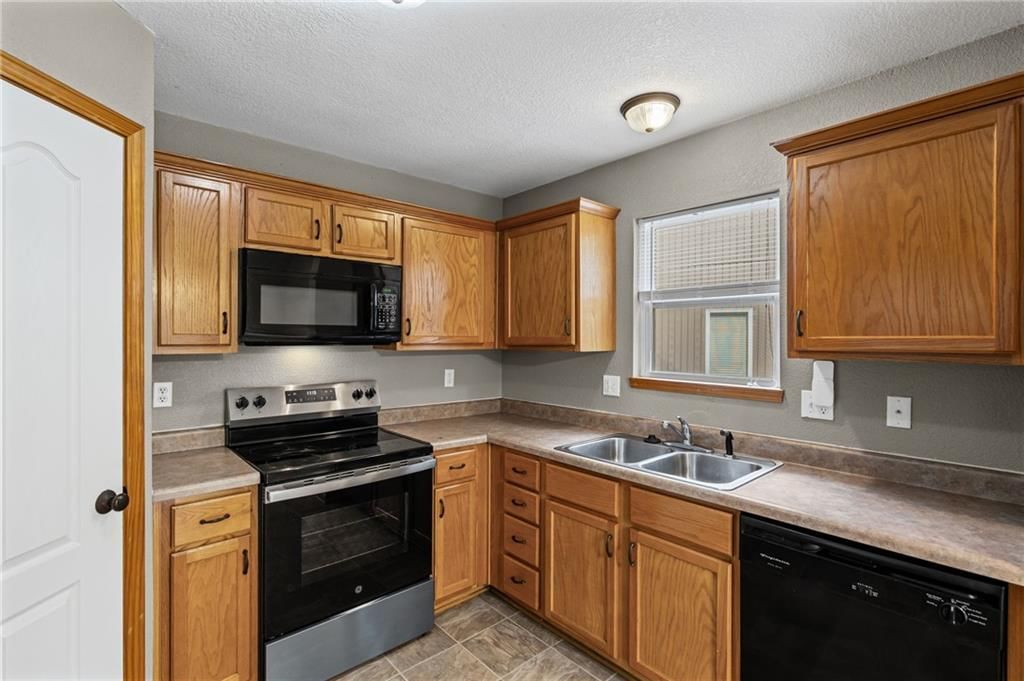 1626 NW Garrett Drive — photo 13
