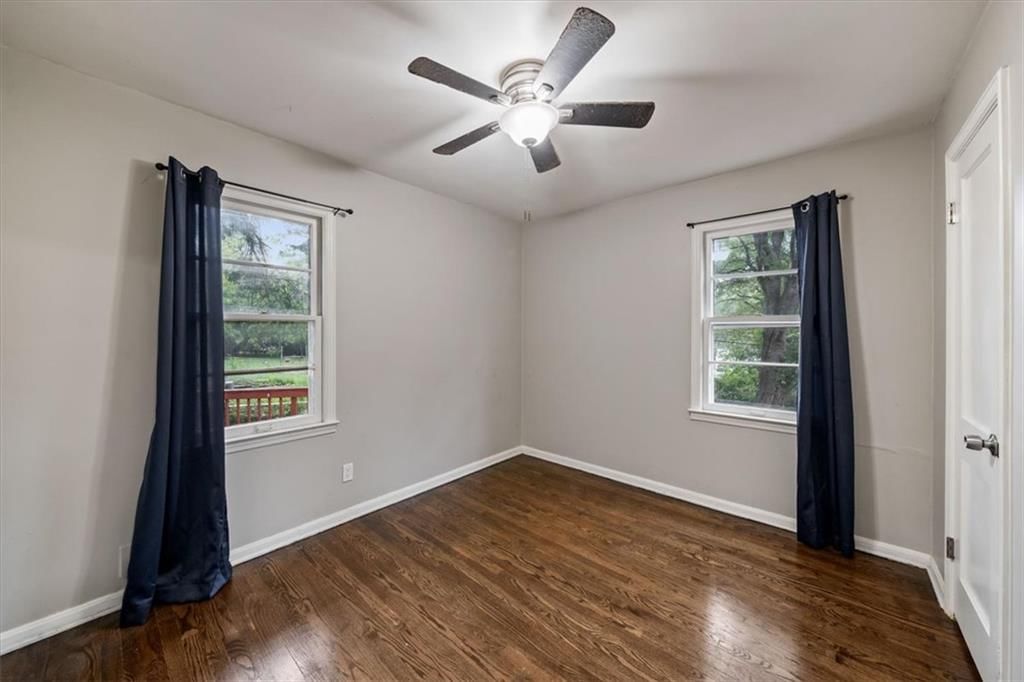 9800 Plymouth Lane — photo 10