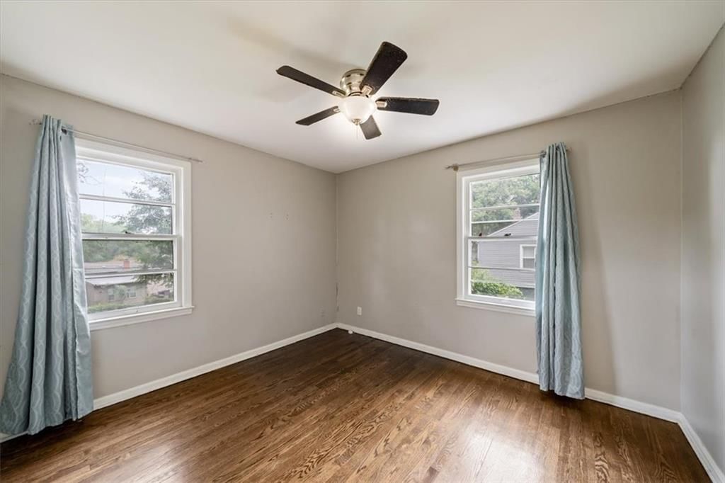9800 Plymouth Lane — photo 11