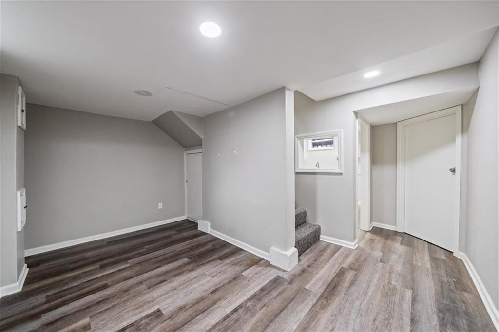 9800 Plymouth Lane — photo 13