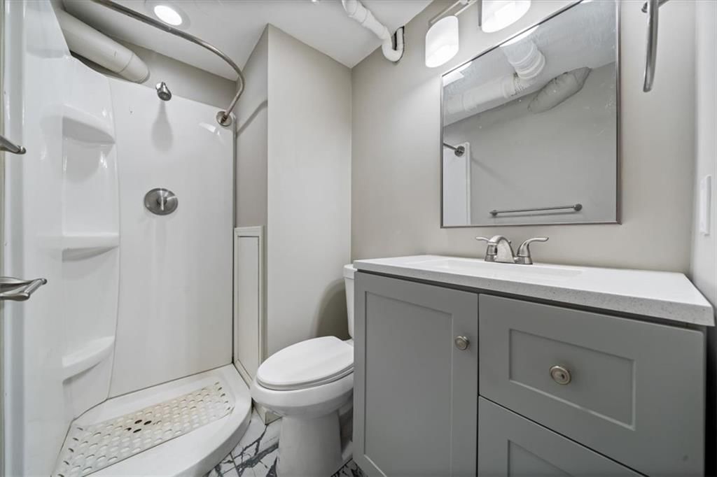 9800 Plymouth Lane — photo 17