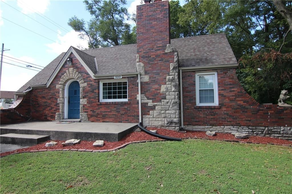 5840 Blue Ridge Boulevard — photo 1