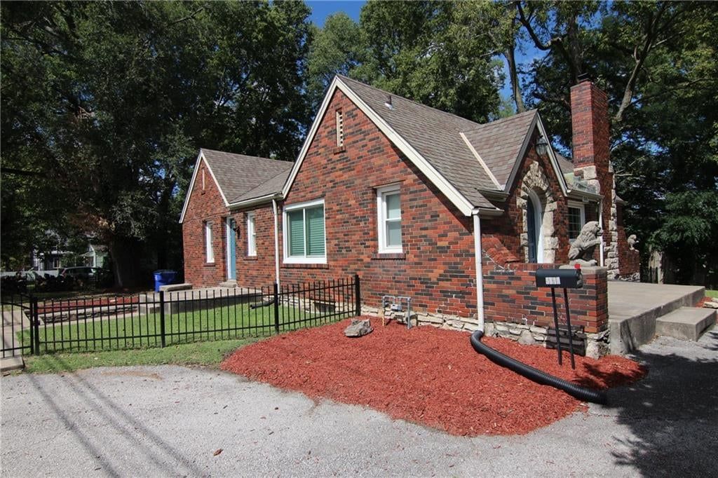 5840 Blue Ridge Boulevard — photo 2