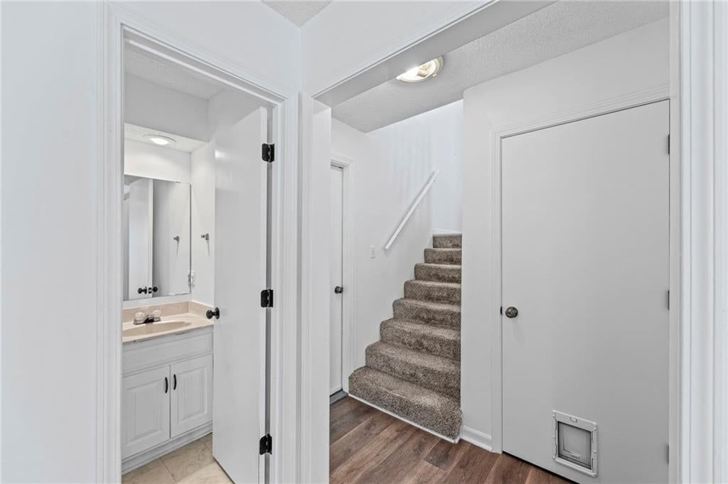 8007 W 148th Terrace — photo 27