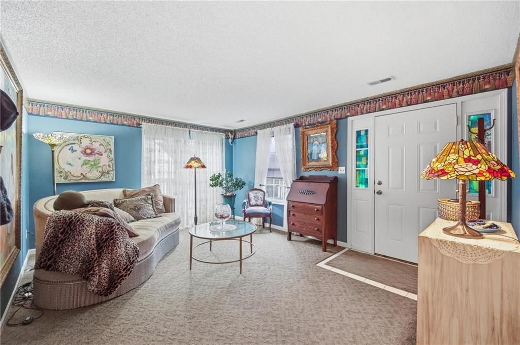 312 E HANSEN Court — photo 2