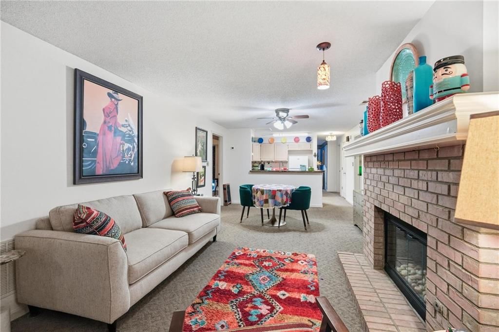312 E HANSEN Court — photo 17