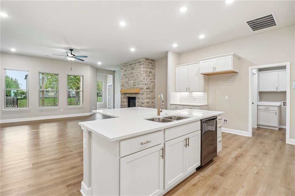 8523 Pickering Street — photo 17