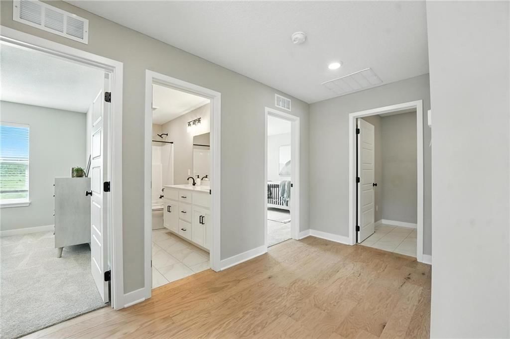 354 SW Amara Drive — photo 2