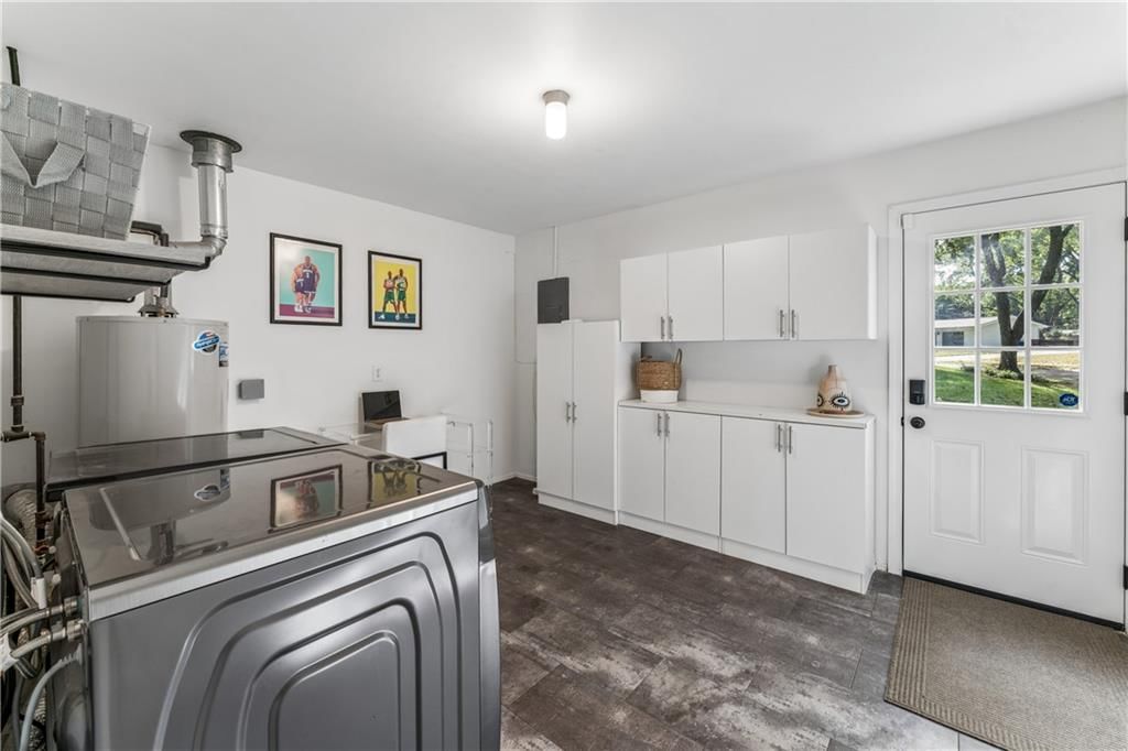 6100 W 88th Street — photo 32