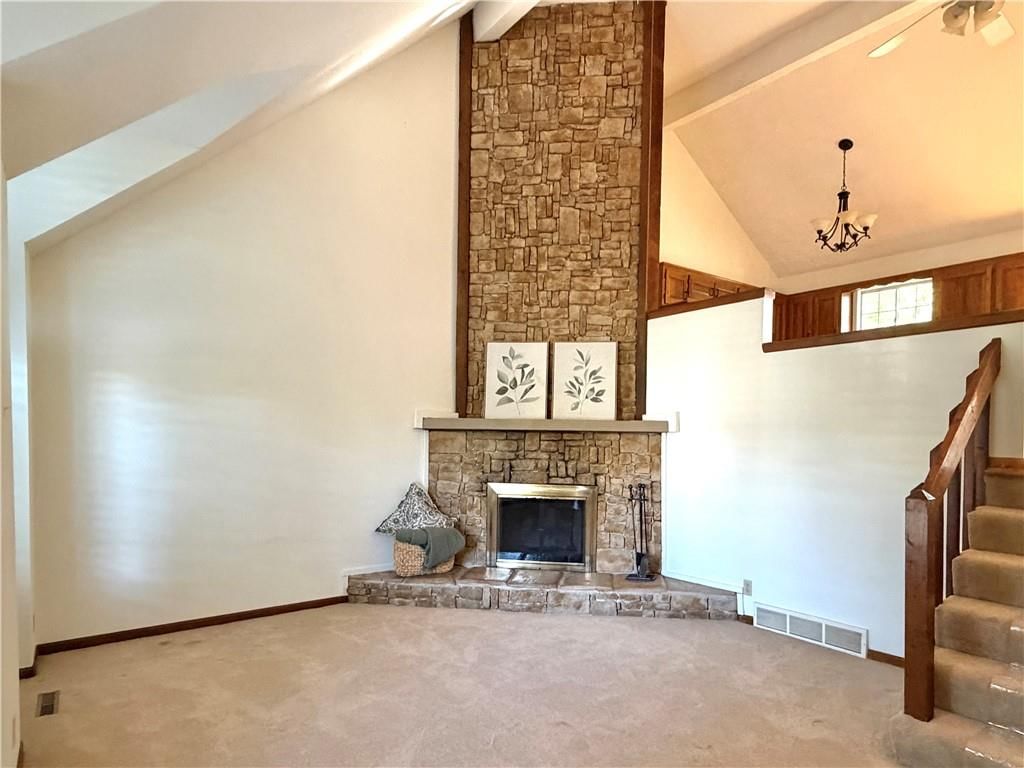 1036 S Lindenwood Drive, Olathe, KS: listing photo 2