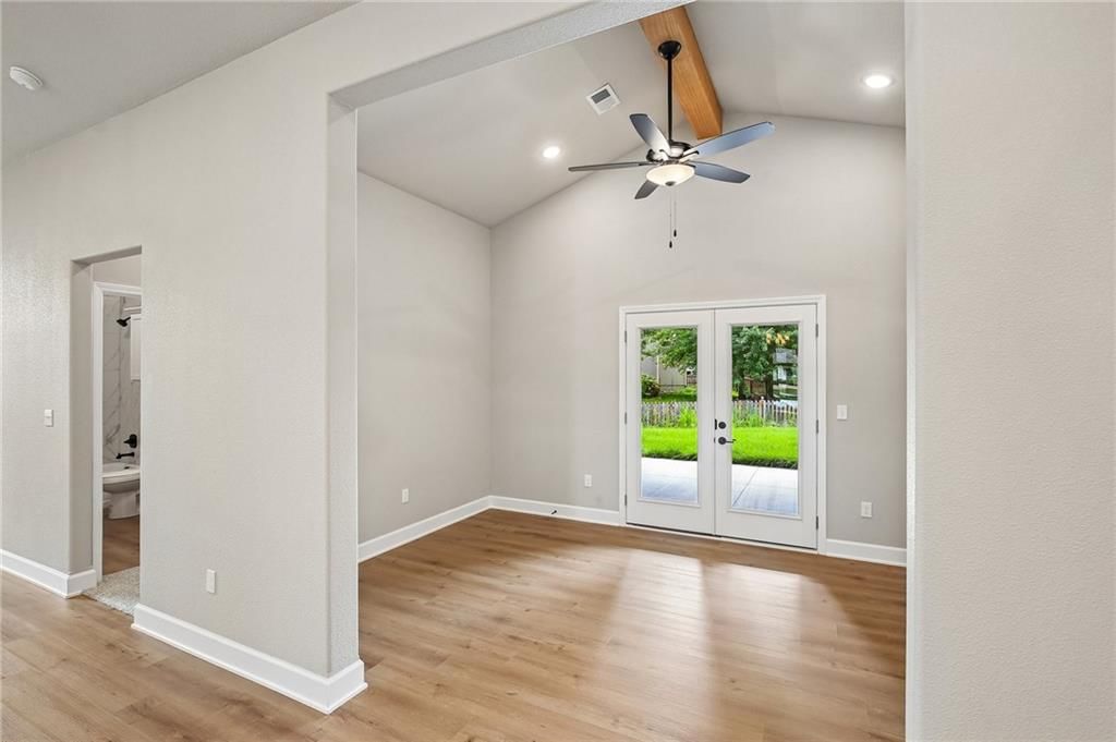 8435 Pickering Street — photo 15