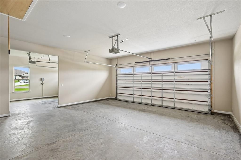8435 Pickering Street — photo 36