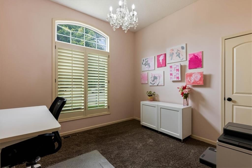 561 N Evergreen Street — photo 10