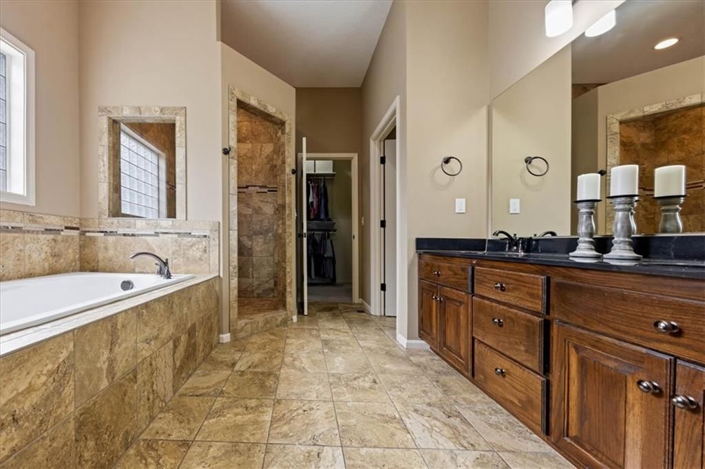 561 N Evergreen Street — photo 14