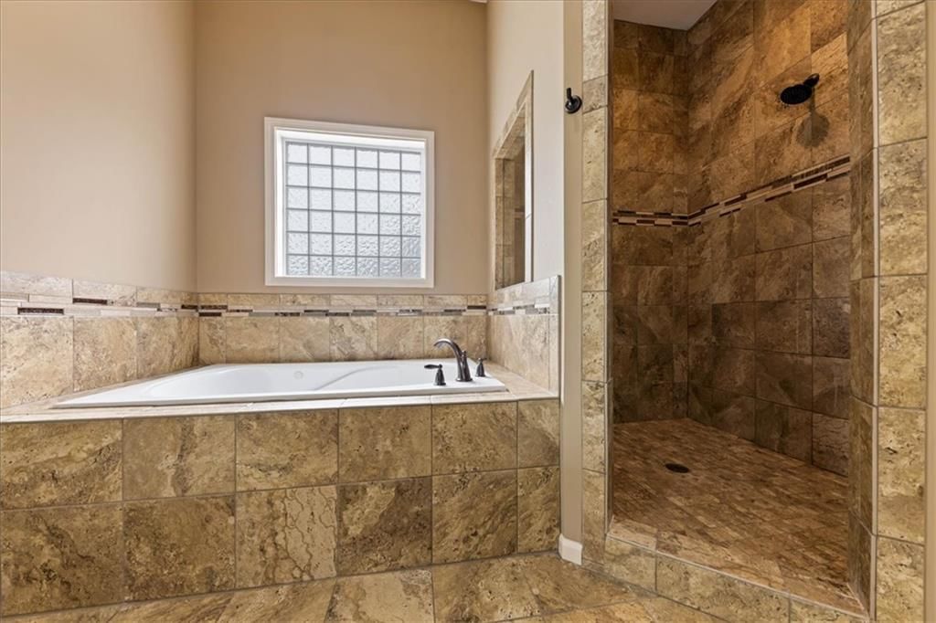 561 N Evergreen Street — photo 15