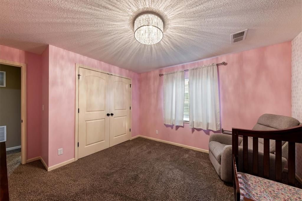 561 N Evergreen Street — photo 19