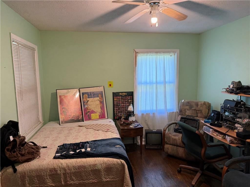 6917 W 69th Street — photo 13