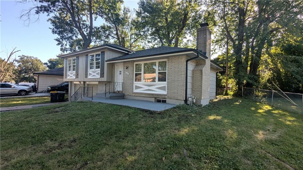 9320 OAKLAND Avenue — photo 6