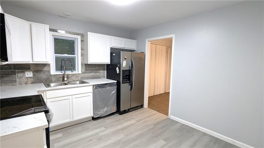 9320 OAKLAND Avenue — photo 17